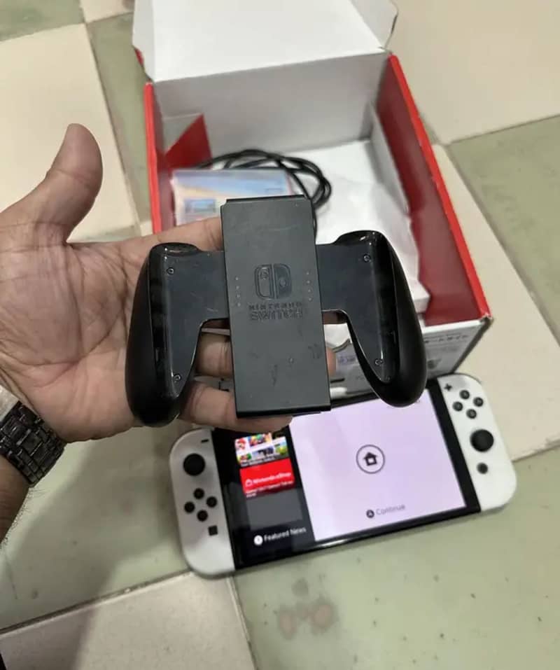 Nintendo Switch OLED 4
