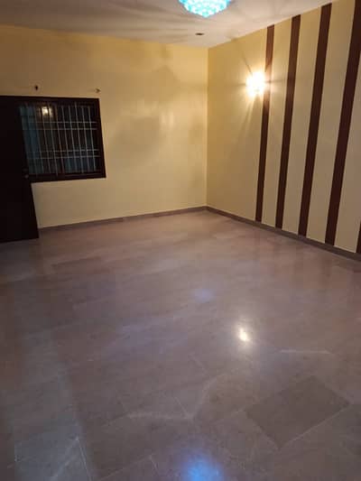 2 BED LOUNGE FLAT AVAILABLE FOR SALE