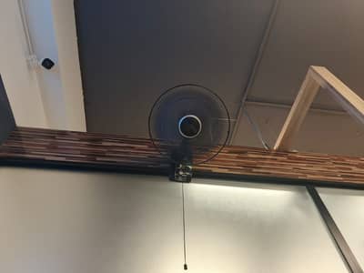 Pak Fan Black Bracket