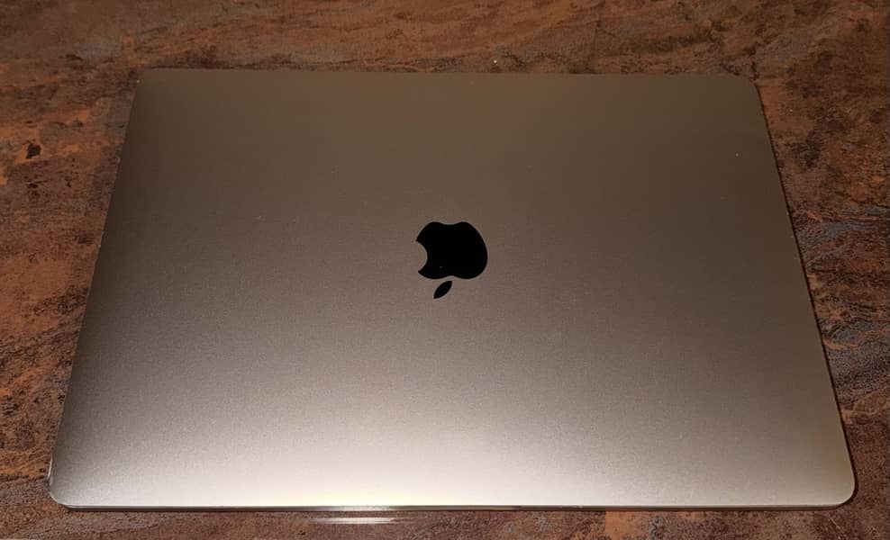 MacBook Pro 0