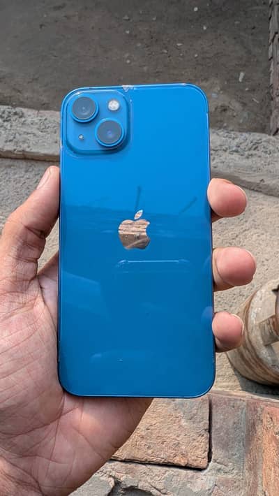 Apple iPhone 13