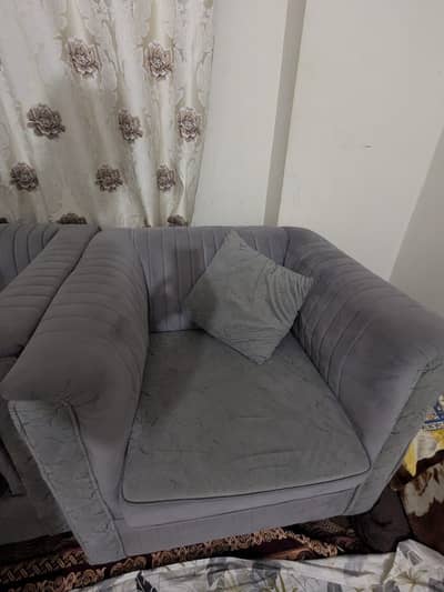 5 seater sofa set grey color with cushions
