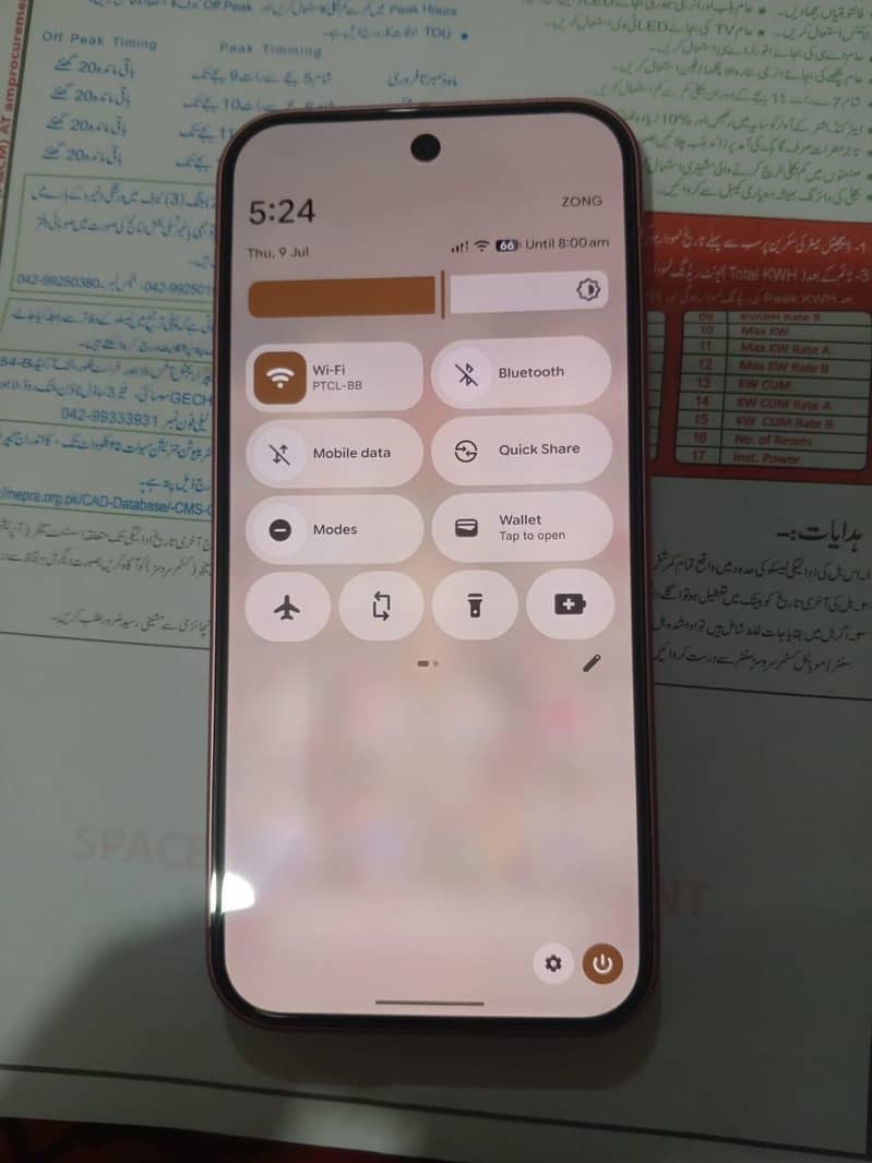 Google Pixel 9 5