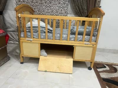 baby cot