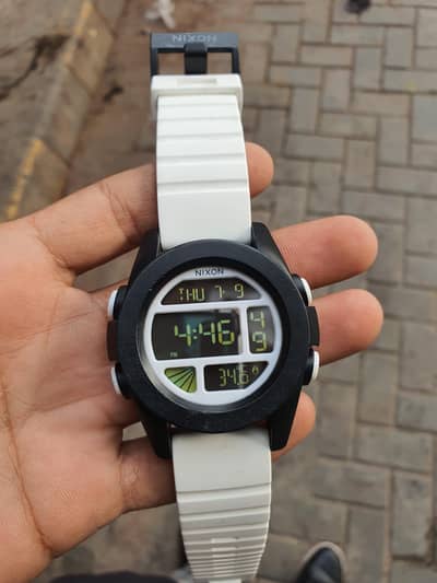 Nixon The Unit