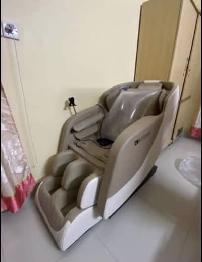 JC BUCKMAN MASSAGER CHAIR