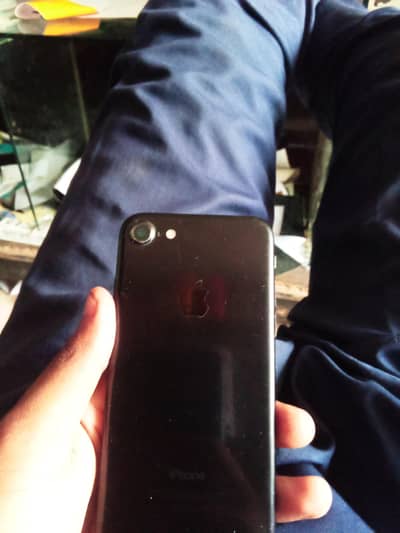 Apple iPhone 7