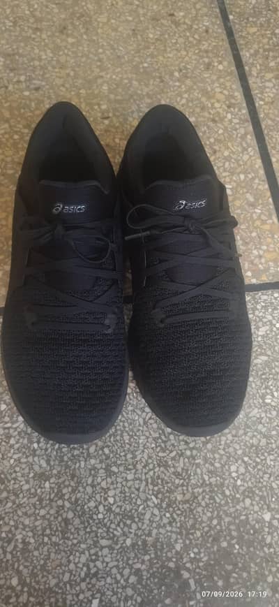 ASICS Sports Shoes Size 43.5 | Made in Vietnam | Rs. 4500