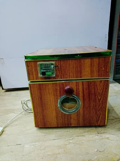 Egg Incubator – Excellent Condition | Fully Working