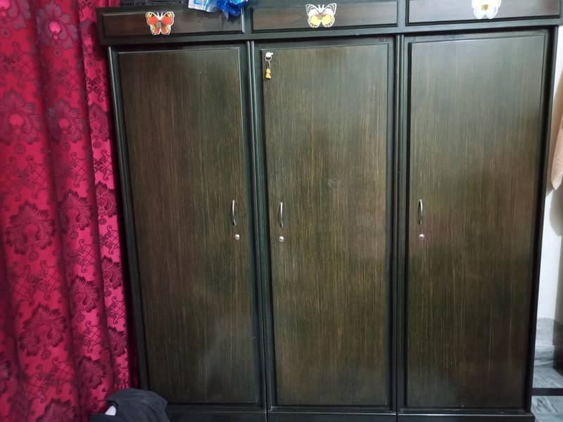 wardrobe 1