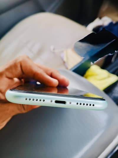 Apple iPhone 11