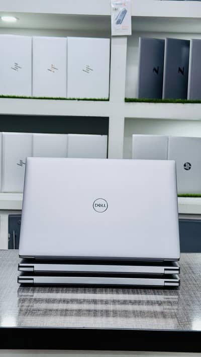 Dell Precision 5490 || Ultra 7 165H | 32 GB DDR5 | 01 Tb Nvme || NPU