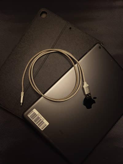 I PAD 8 GEN 9/10 CONDITION SLIGHTLY USED