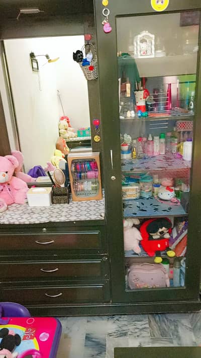 dressing table