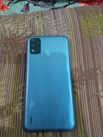 itel a25 mobile 2/32 urgent sale koi fualt ni hai 03079652852 call