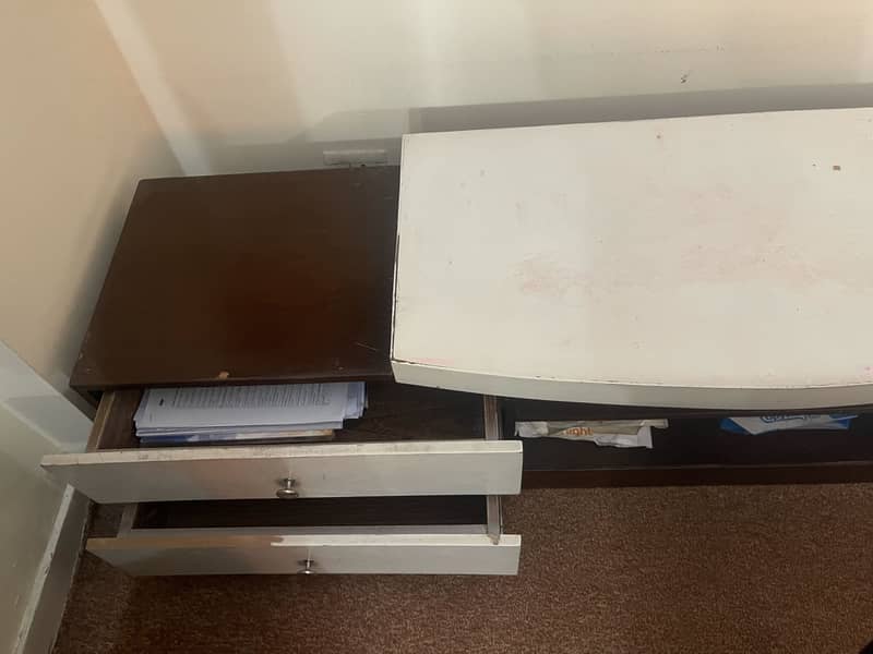 LED console table 3