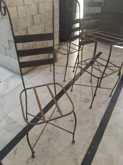 lohy ki chairs hn 5 for sale