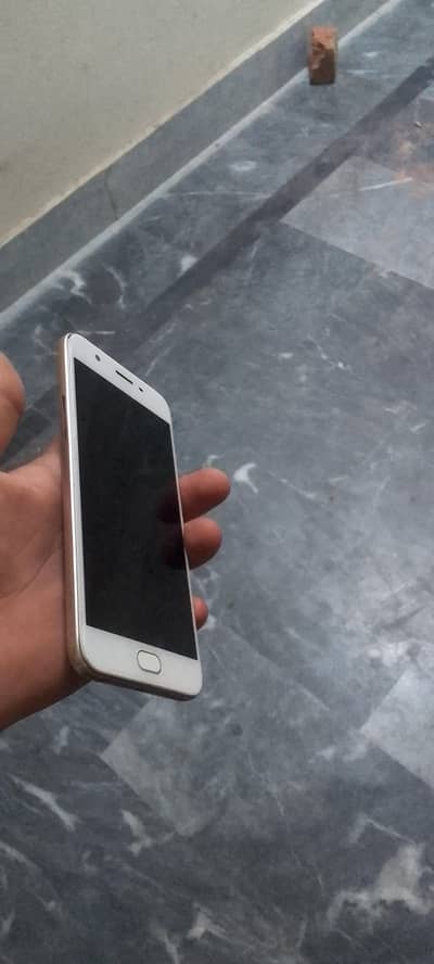 OPPO A57