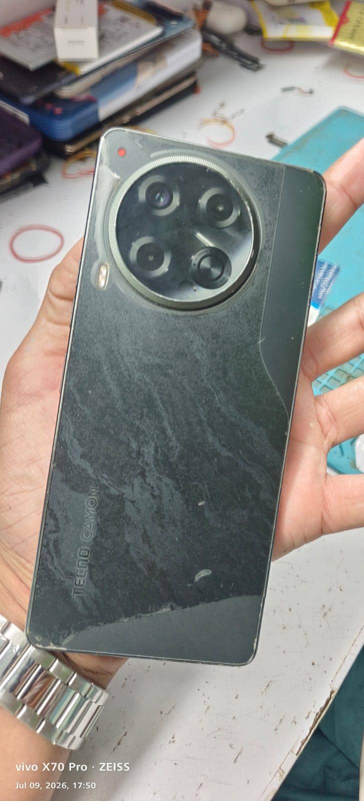 camon 30 1