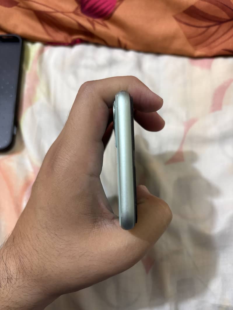 Apple iPhone 11 2