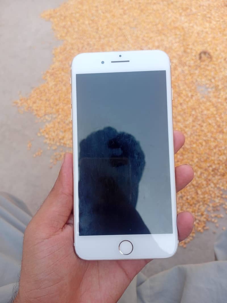 Apple iPhone 7 Plus 3