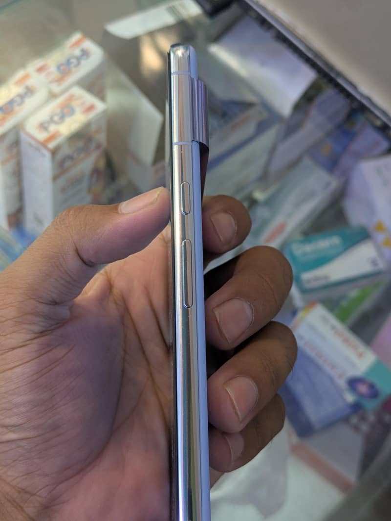 Google Pixel 8 Pro 2