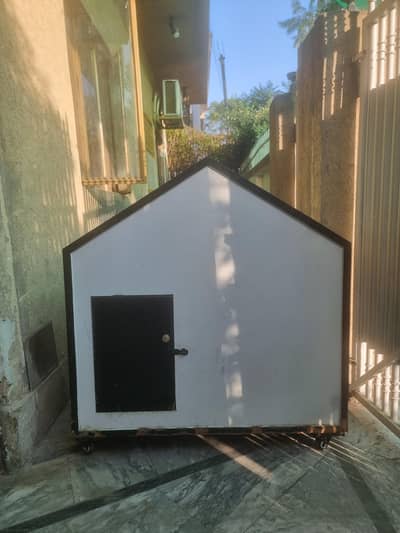 DOG HOUSE FOR SALE