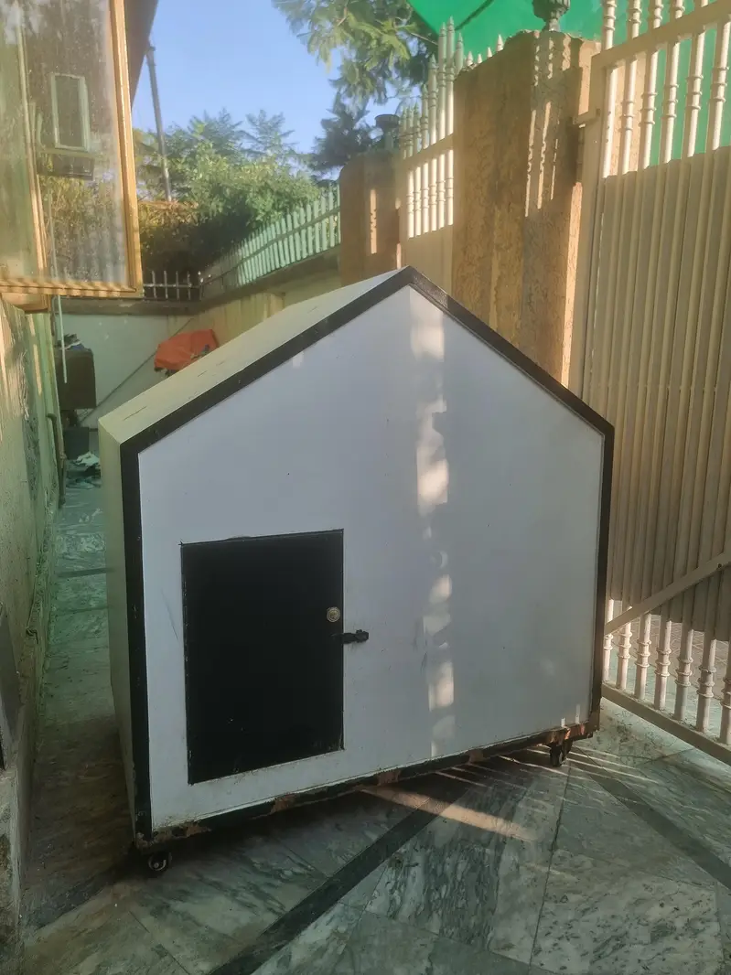 DOG HOUSE FOR SALE — photo 2