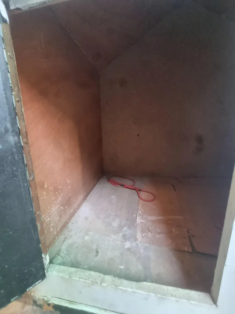 DOG HOUSE FOR SALE — photo 4