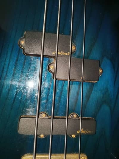 Aria praii guitar  for sale karna hai g