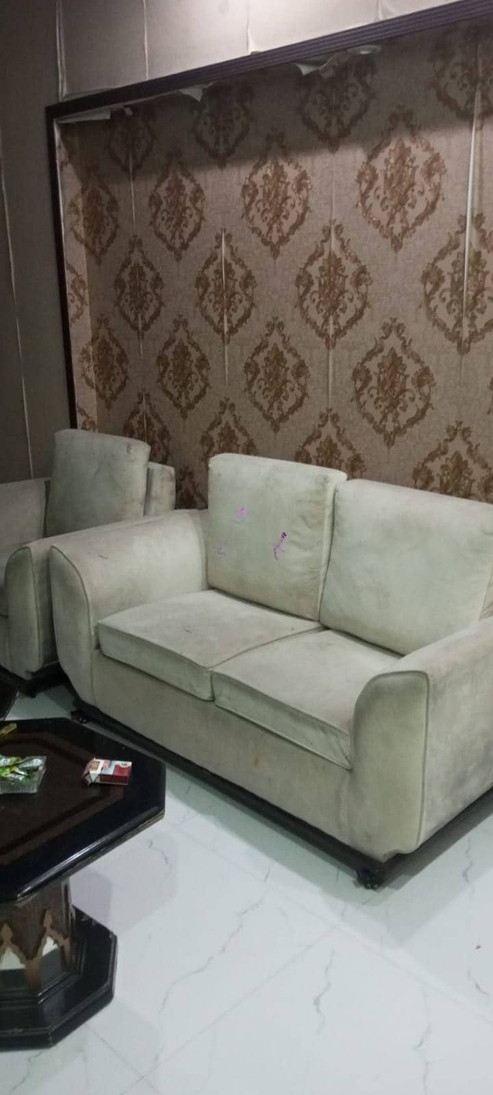 White sofa set 0