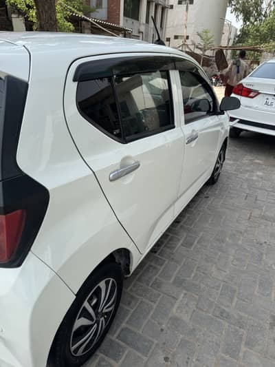 Daihatsu Mira 2017