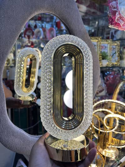 Table lamp