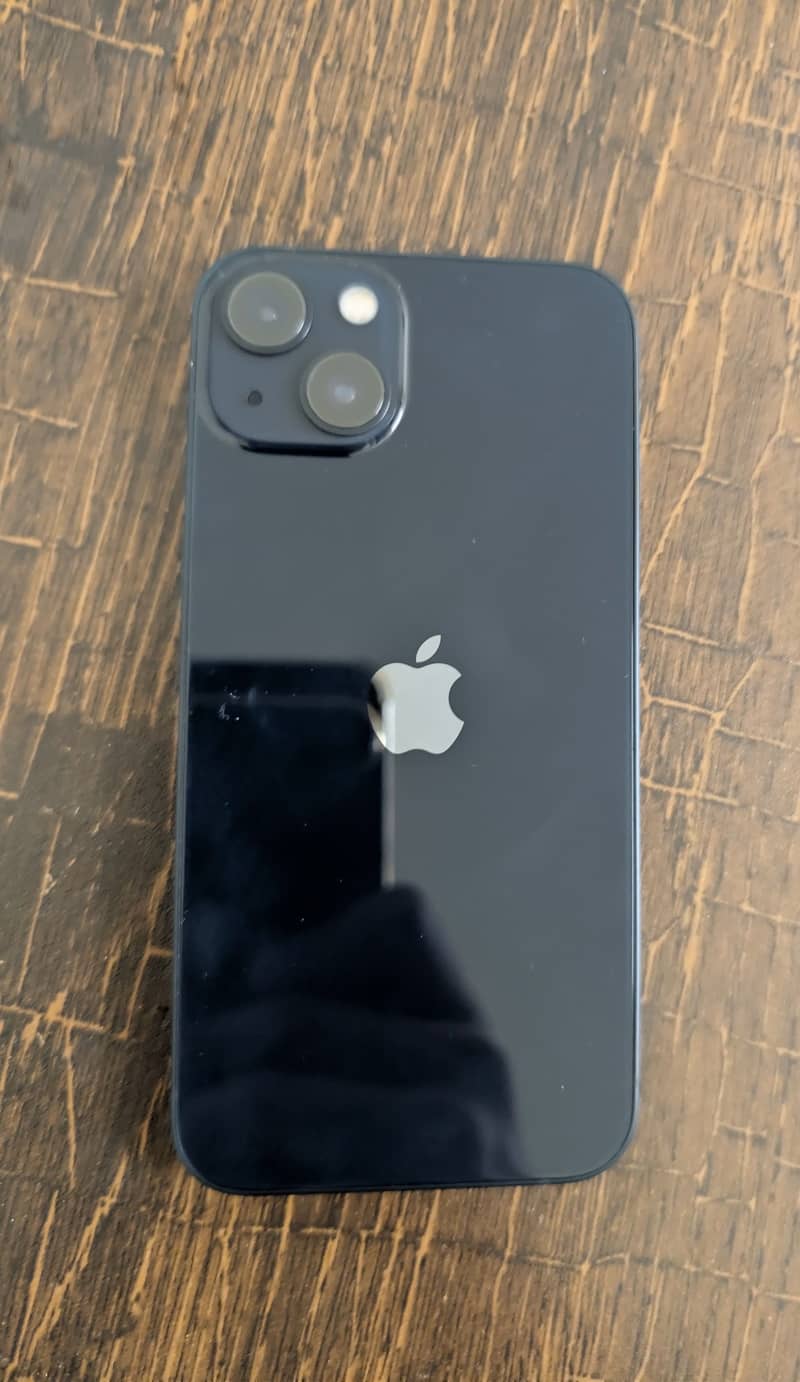 iPhone 13 0