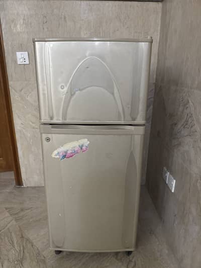 Dawlance Medium Size Refrigerator | Separate Freezer Door