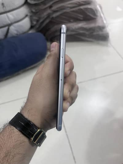 Apple iPhone 6S