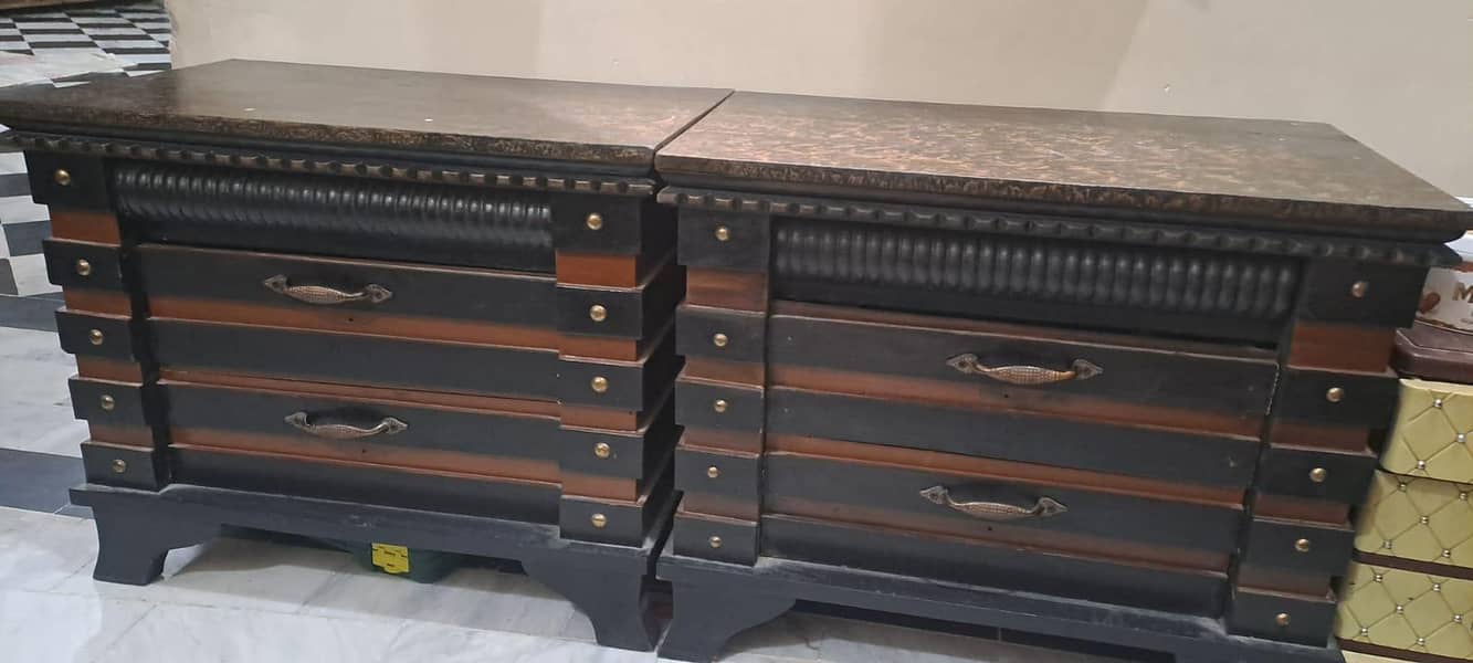 double bed + side tables 4