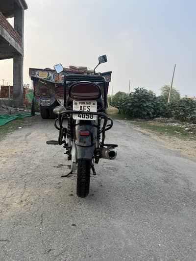 Suzuki GS150SE