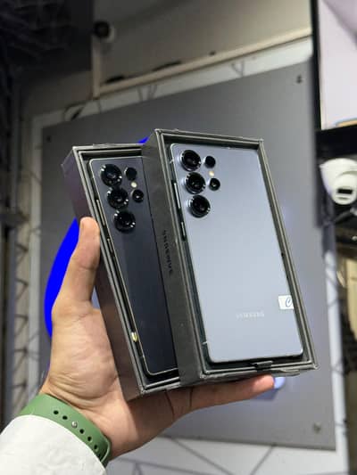 Samsung Mobile S25 Ultra Box pack