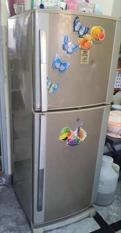 Refrigerator for urgently sale