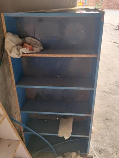 woden rack good condition and good quality