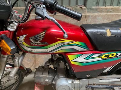 I am sale CD Honda 70. complete file 03257842778
