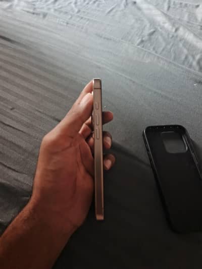 Apple iPhone 16 Pro