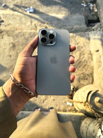 Apple iPhone 15 Pro Max