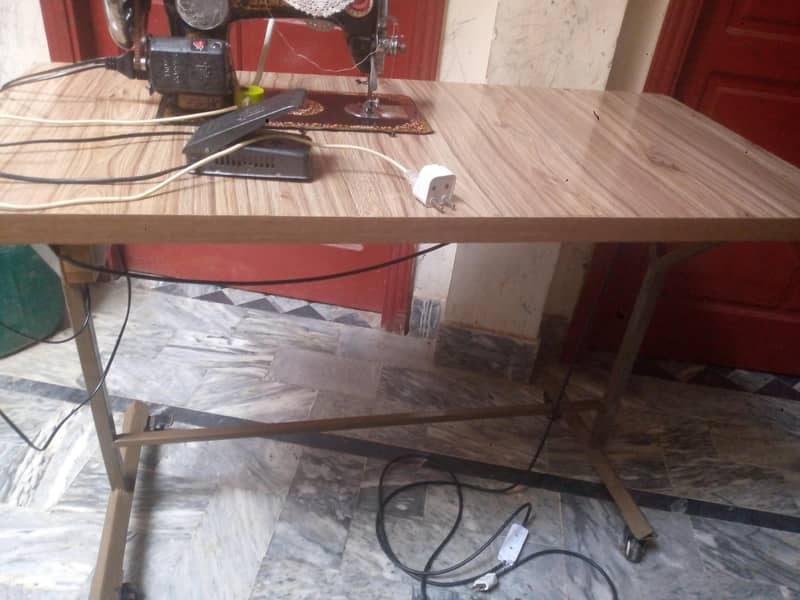 Sewing Machine Table/سلائی مشین کا ٹیبل 1