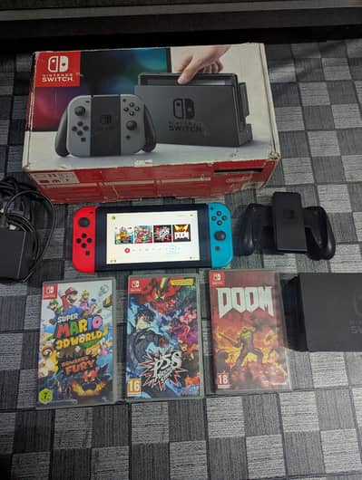 Nintendo switch V1 with 3 games or controller