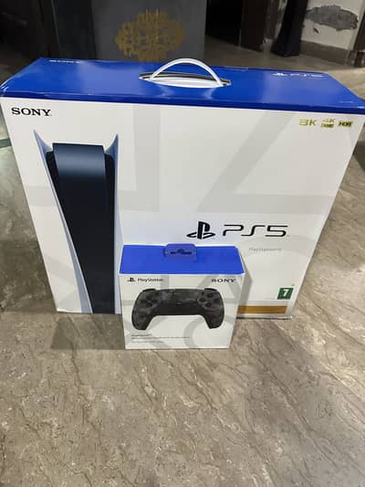 PlayStation 5 FAT disc edition box pack with extra controller