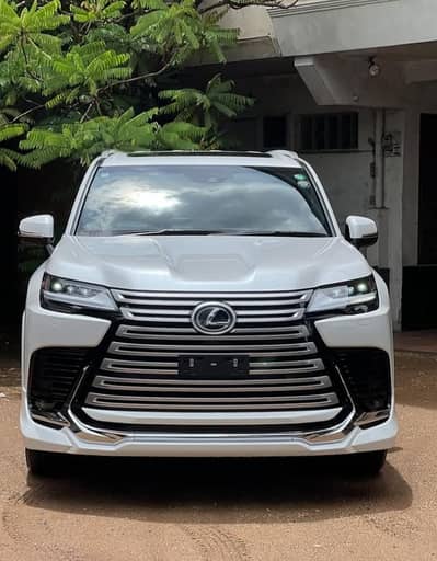 Lexus Lx 600 ultra luxury 2023 model