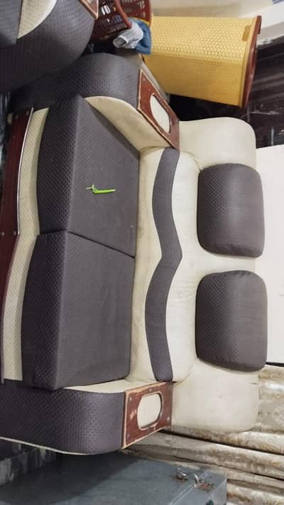 3 set sofa for sale Urgent