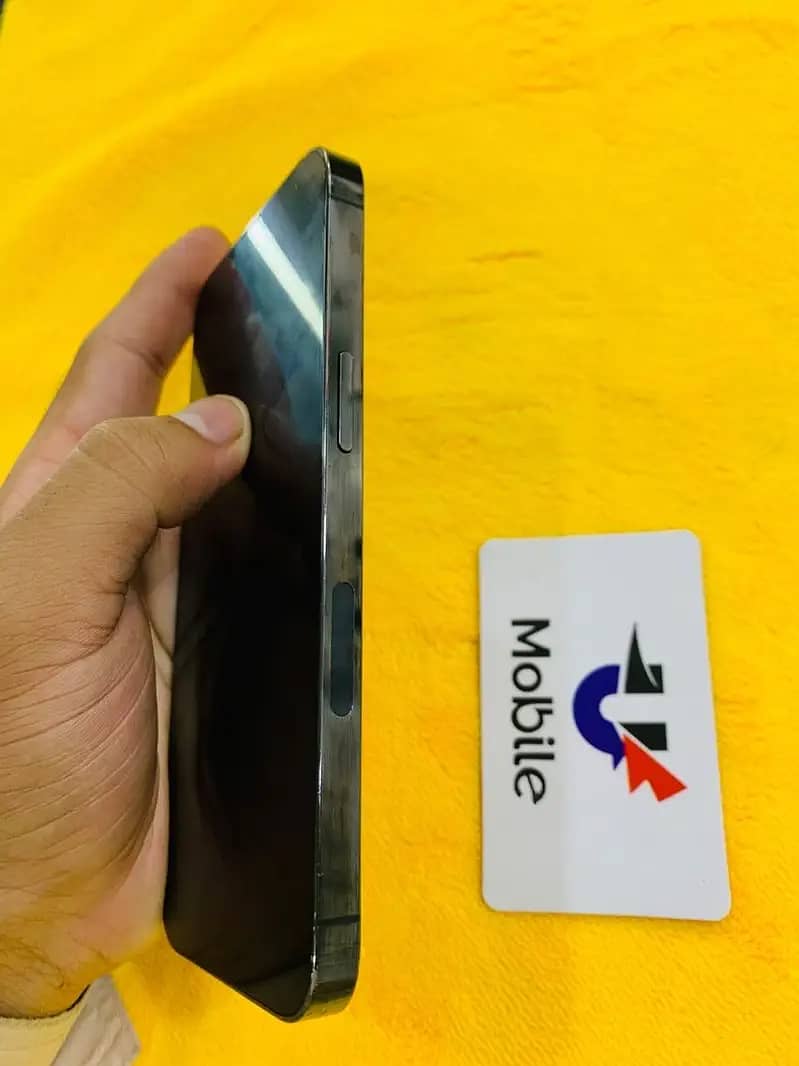iPhone 13 pro 3